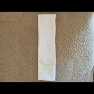 NWT Nike Mesh White “Dry Wide” Headband
